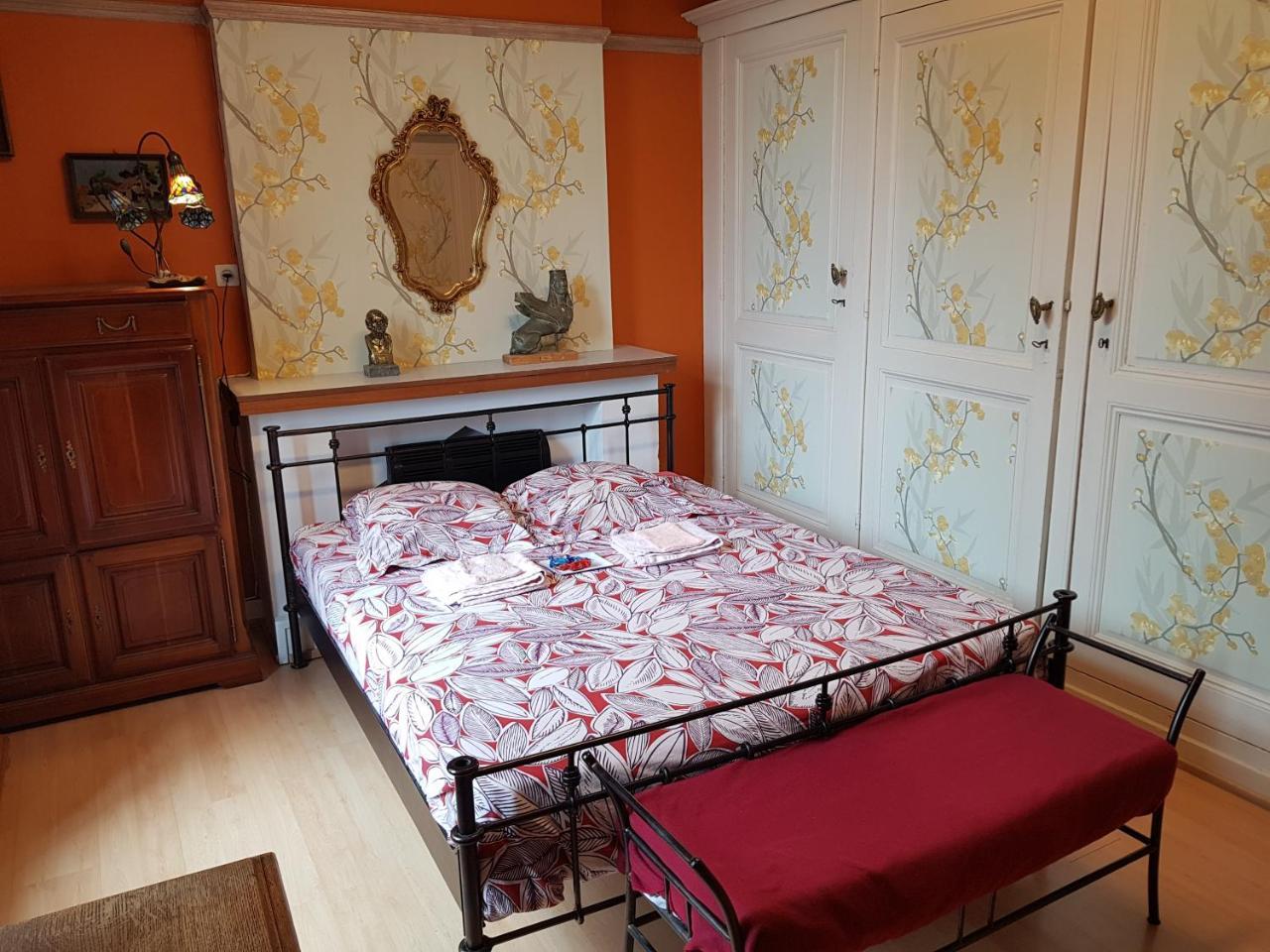 Chateau Lambert Moulinsart Hotel, Shuttle Airport, Long Term Parking, Snooker, Large Terrasse, Dinner, Breakfast شارلروا المظهر الخارجي الصورة