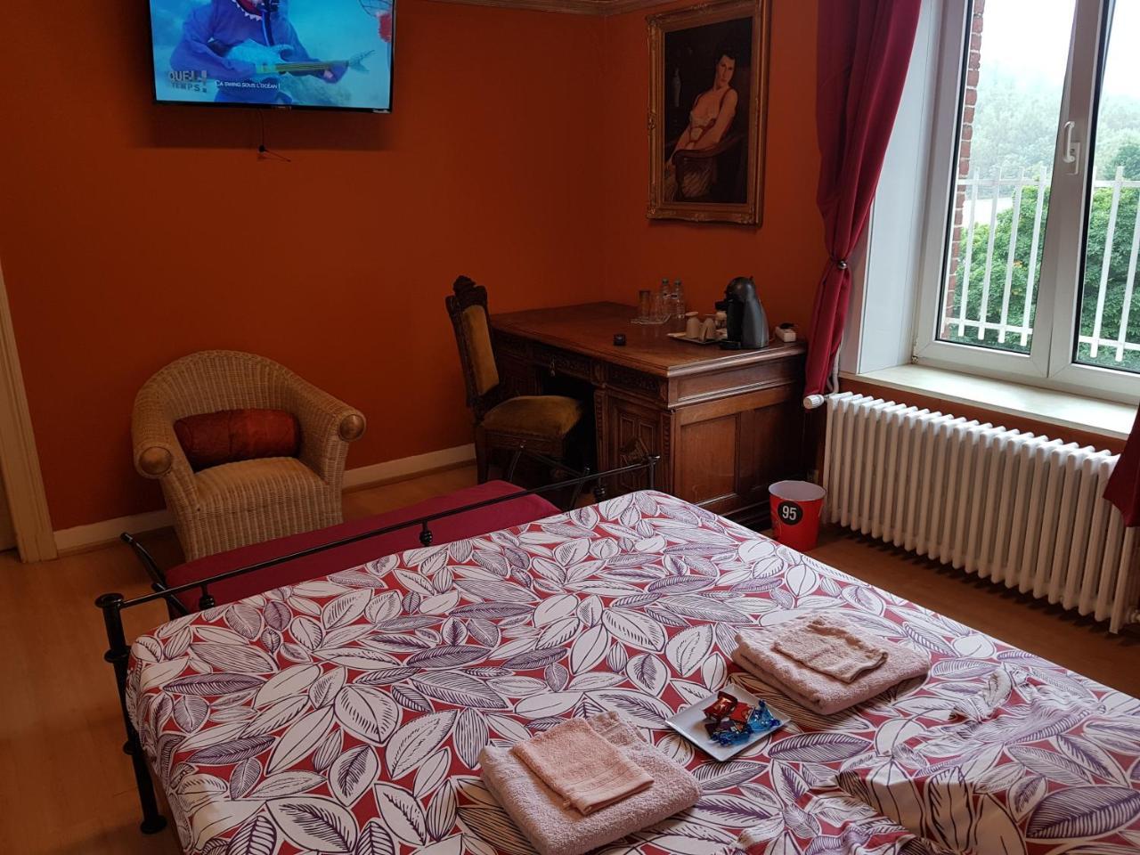 Chateau Lambert Moulinsart Hotel, Shuttle Airport, Long Term Parking, Snooker, Large Terrasse, Dinner, Breakfast شارلروا المظهر الخارجي الصورة