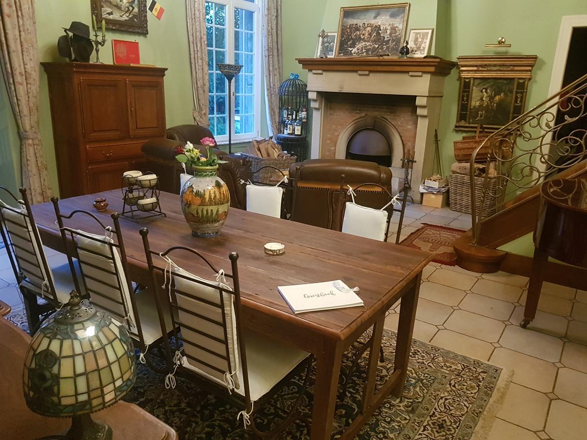 Chateau Lambert Moulinsart Hotel, Shuttle Airport, Long Term Parking, Snooker, Large Terrasse, Dinner, Breakfast شارلروا المظهر الخارجي الصورة