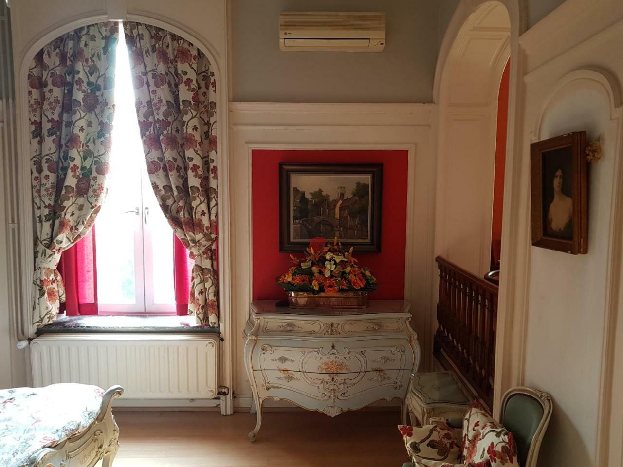 Chateau Lambert Moulinsart Hotel, Shuttle Airport, Long Term Parking, Snooker, Large Terrasse, Dinner, Breakfast شارلروا المظهر الخارجي الصورة