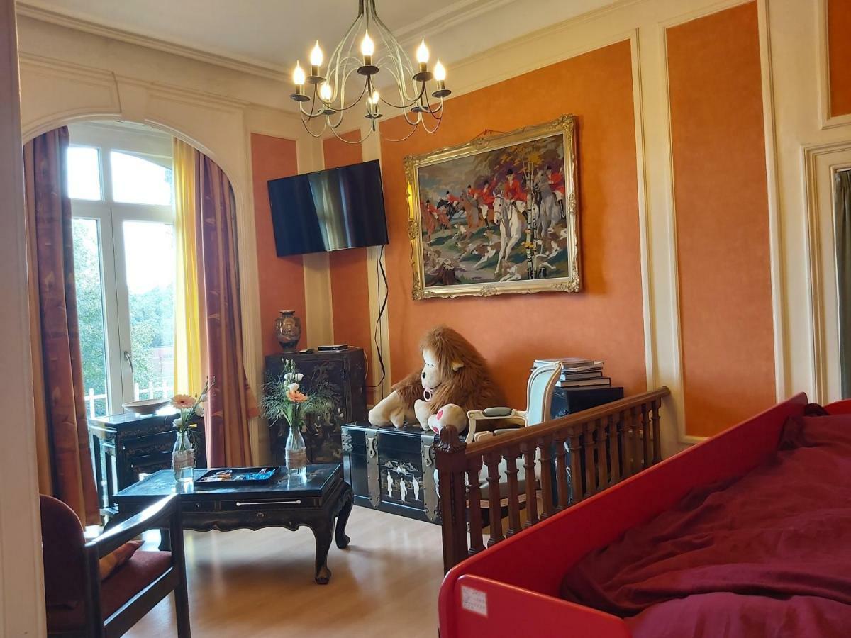 Chateau Lambert Moulinsart Hotel, Shuttle Airport, Long Term Parking, Snooker, Large Terrasse, Dinner, Breakfast شارلروا المظهر الخارجي الصورة
