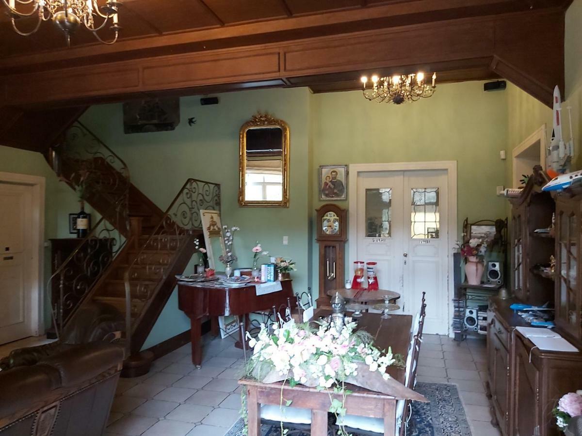 Chateau Lambert Moulinsart Hotel, Shuttle Airport, Long Term Parking, Snooker, Large Terrasse, Dinner, Breakfast شارلروا المظهر الخارجي الصورة